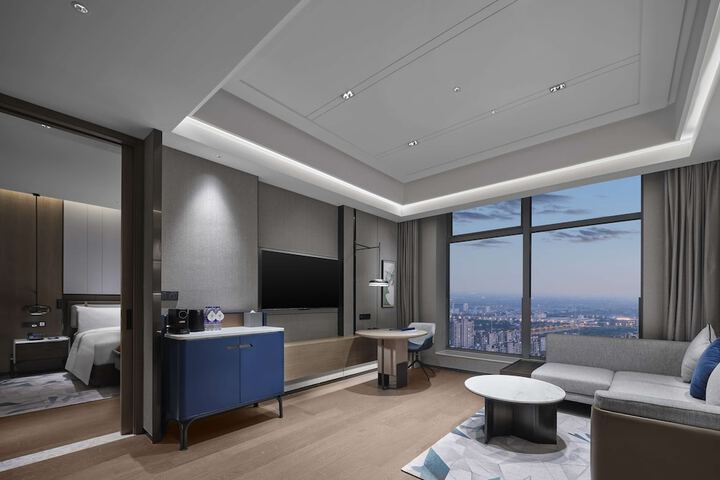 Room 18 of 51