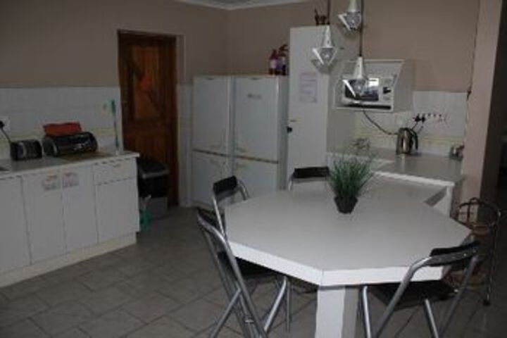 Room 10 of 12