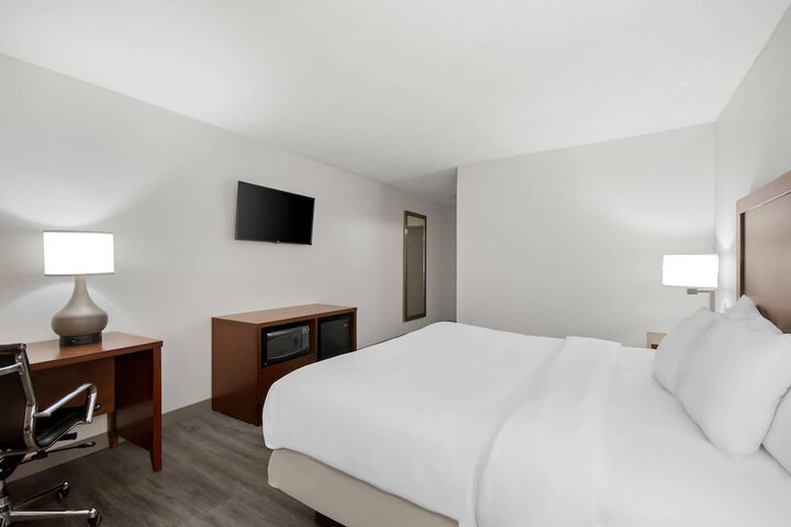 Room 43 of 80