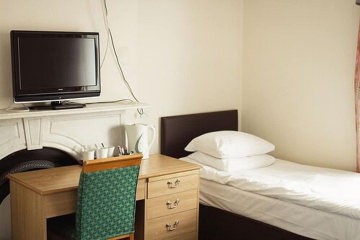 Room 8 of 21