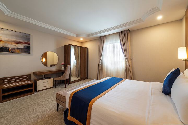 Room 10 of 23
