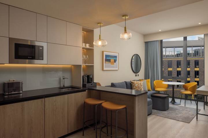 Room 3 of 64
