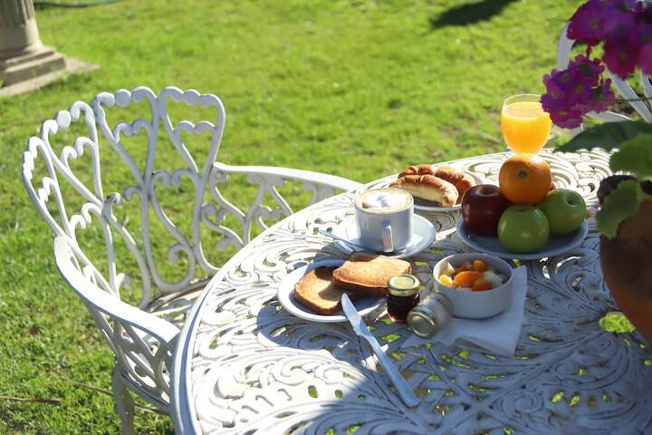 Breakfast/Coffee Service 77 of 139