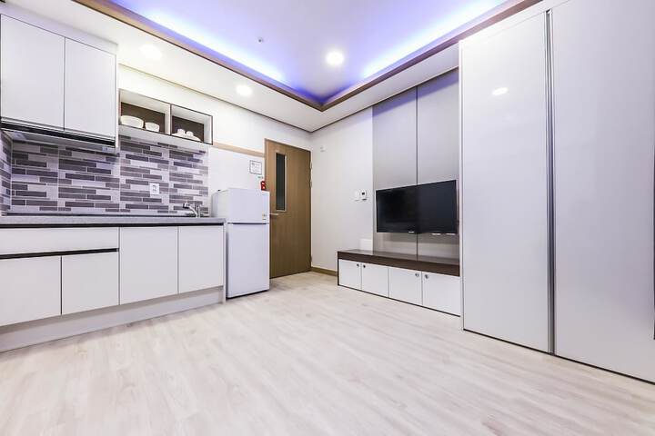 Room 7 of 54