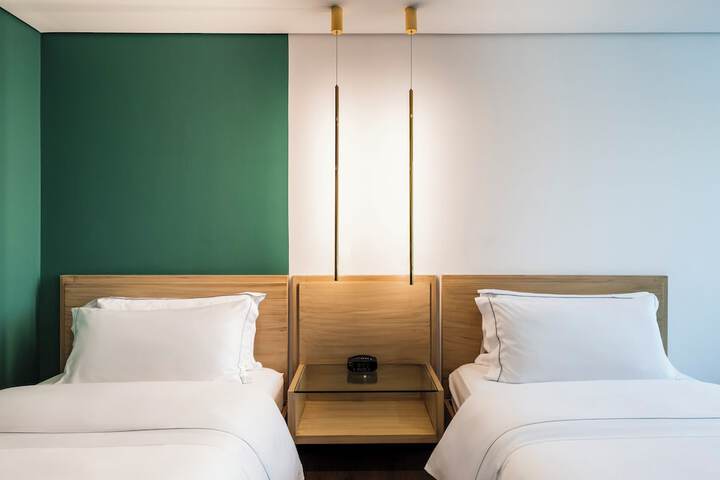 Room 13 of 75