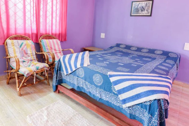 Room 2 of 7