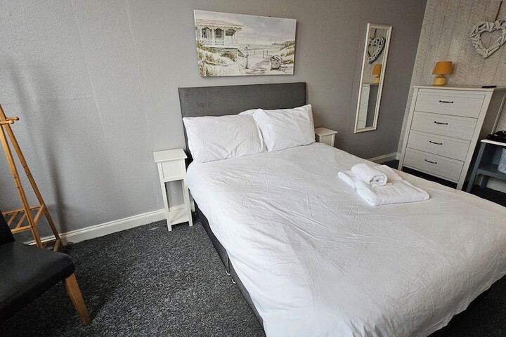 Room 28 of 51