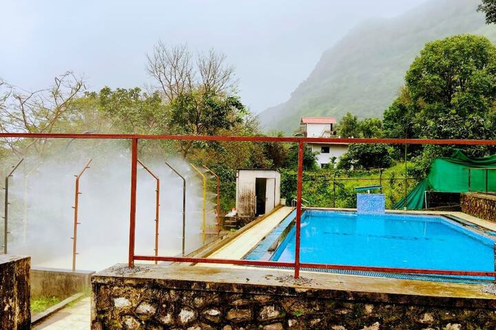 Pool 8 of 27