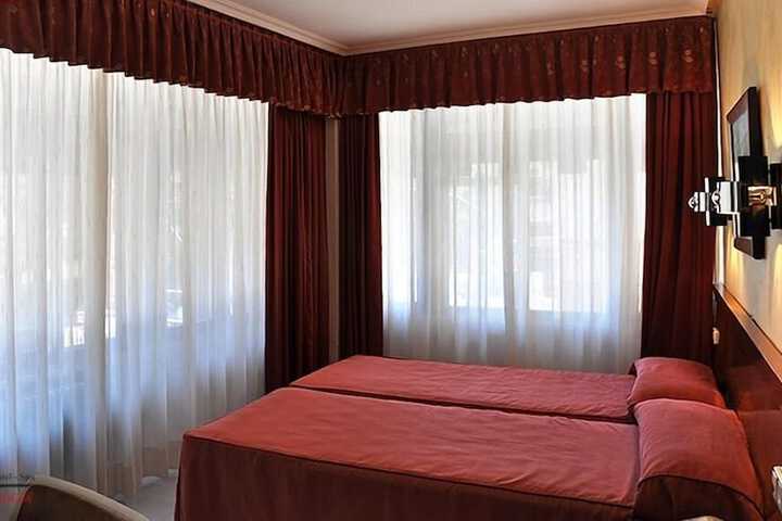 Room 8 of 44