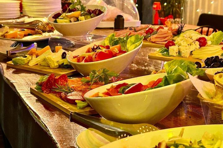 Dining 91 of 108