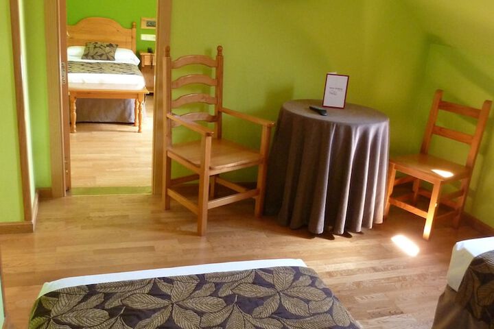 Room 6 of 31
