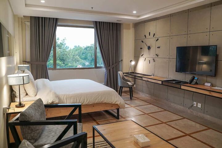 Room 15 of 21