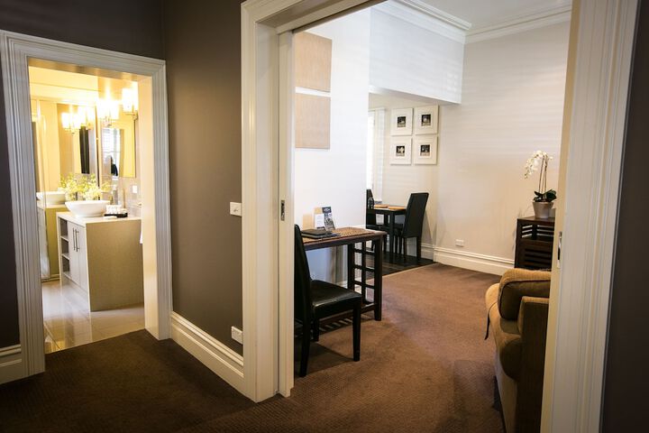 Room 5 of 37