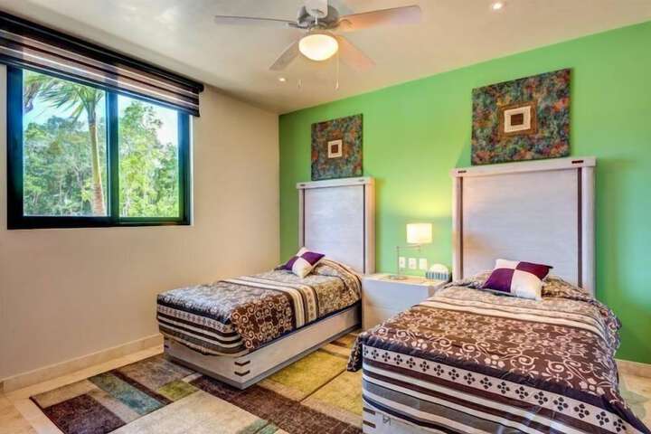 Room 6 of 22