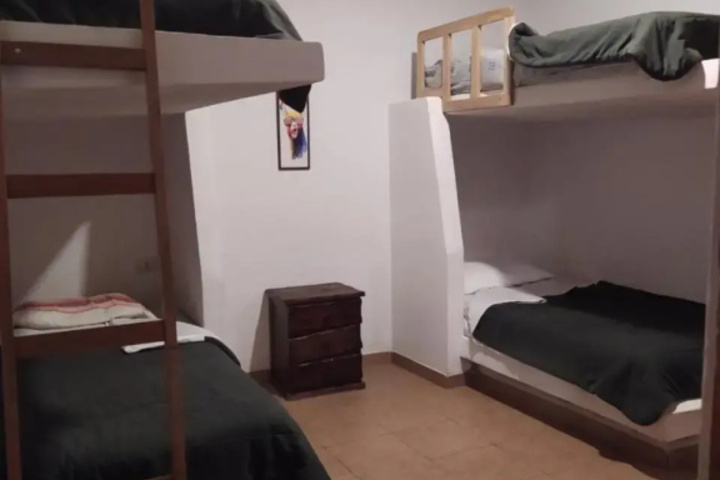 Room 5 of 12