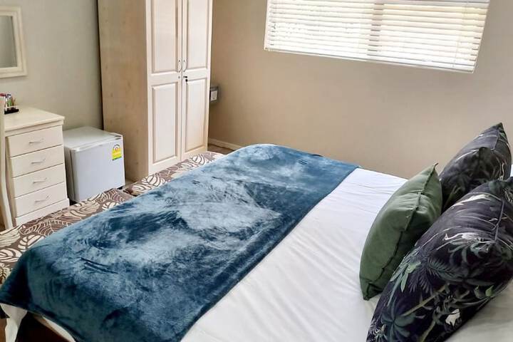 Room 16 of 64