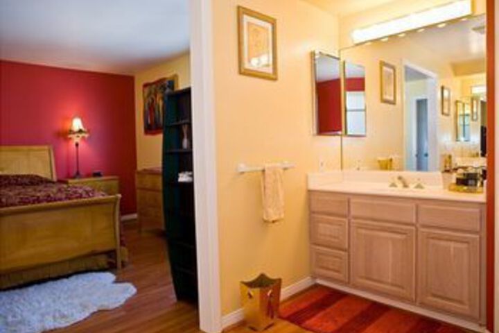 Room 10 of 23