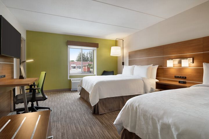 Quadruple Queen Size Bed (2 of 10)