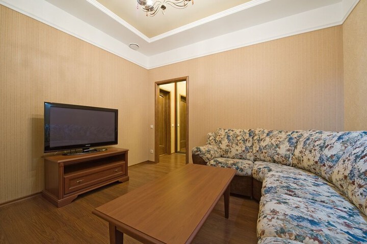 Room 33 of 50