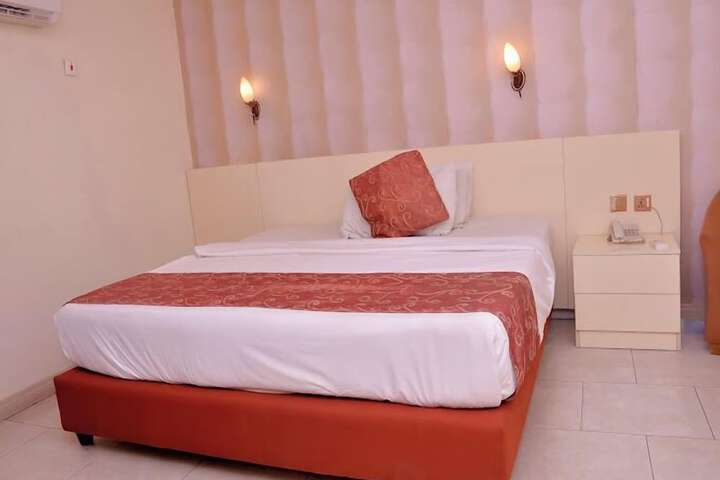 Room 5 of 35