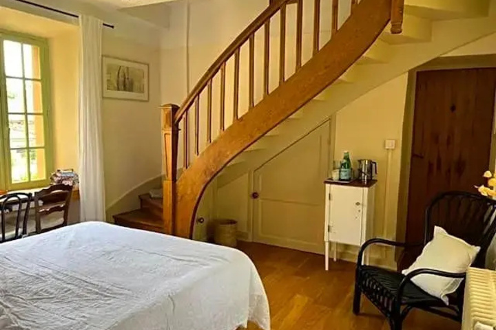 Room 3 of 14
