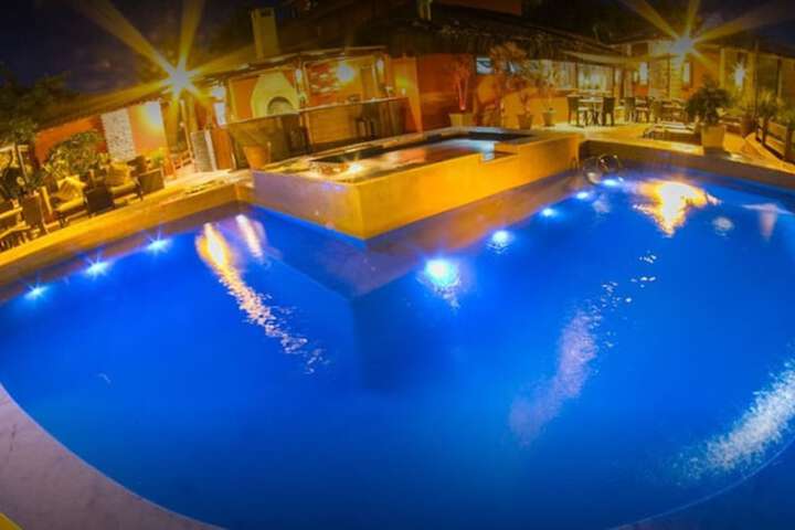 Pool 51 of 55