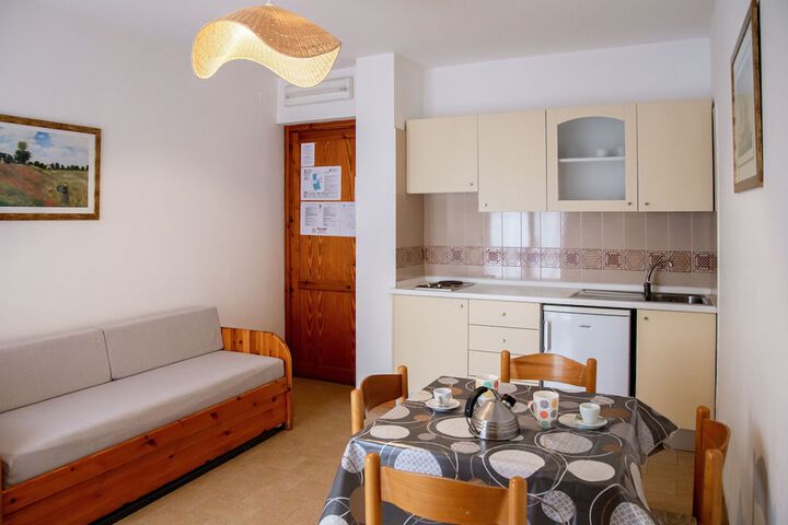 Room 14 of 32