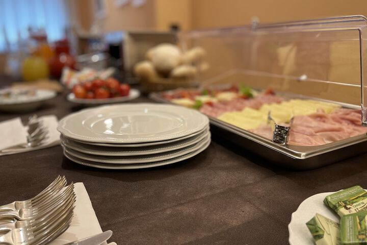 Dining 22 of 29