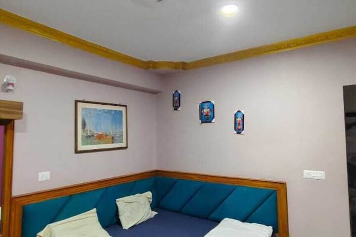 Room 5 of 50