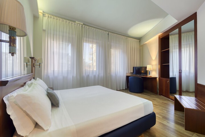 Room 9 of 60