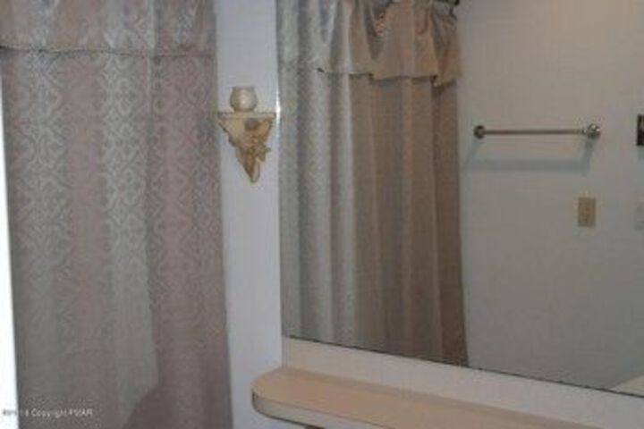 Room 8 of 39