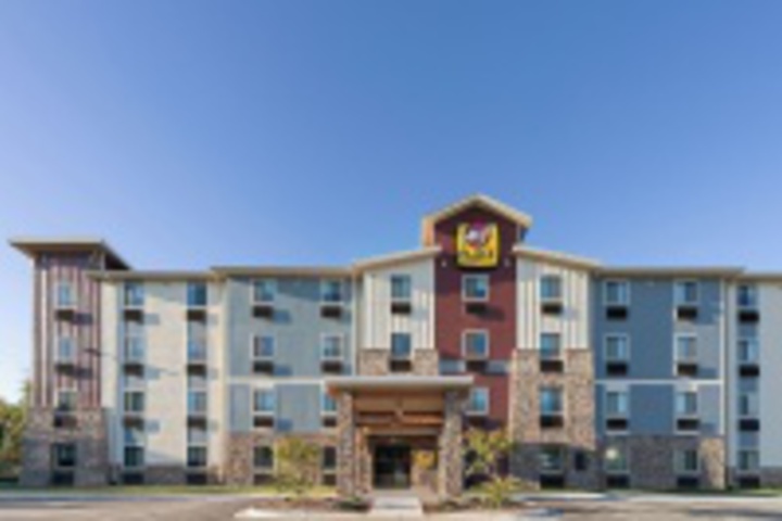 Hotel 11 of 142