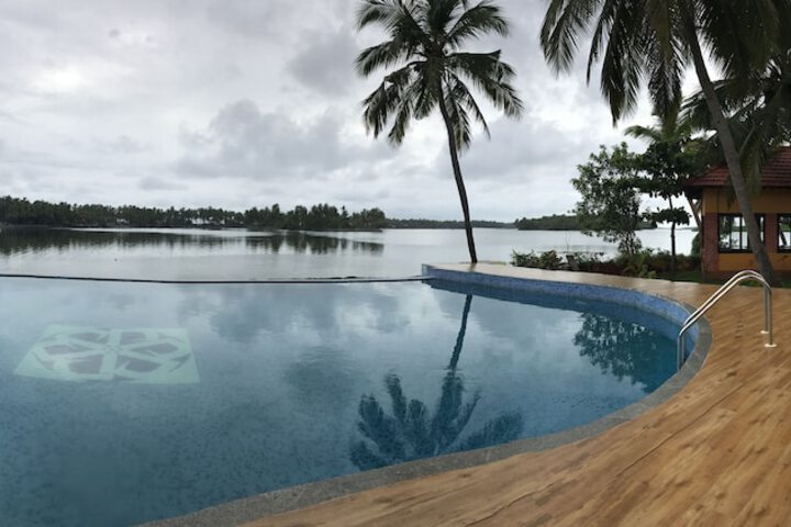 Pool 21 of 64