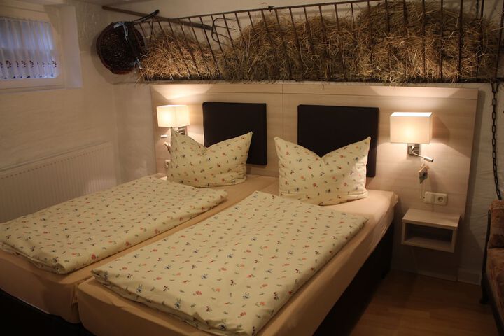 Room 6 of 61
