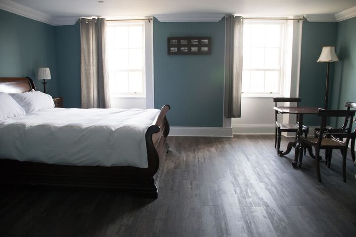Room 6 of 22