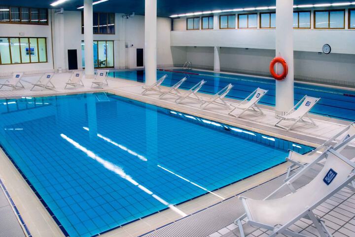 Hotel with Pool