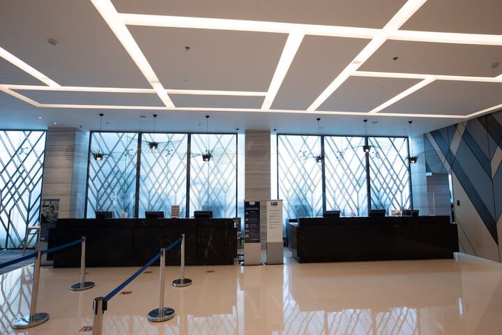 Entrance & Lobby