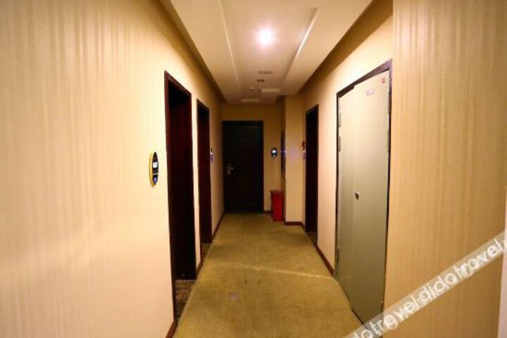 Hotel Interior 10 of 26