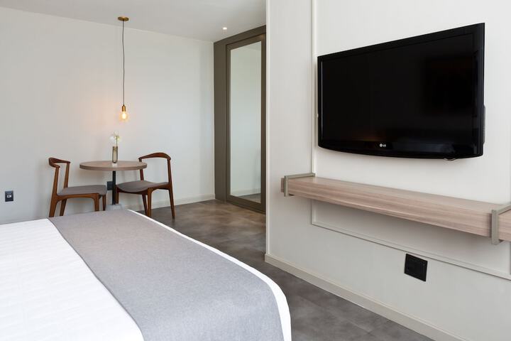 Room 42 of 81