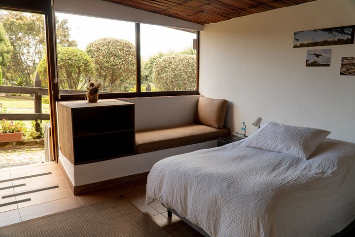 Room 5 of 34