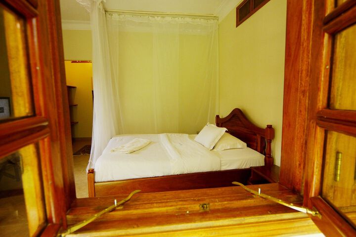 Room 9 of 86