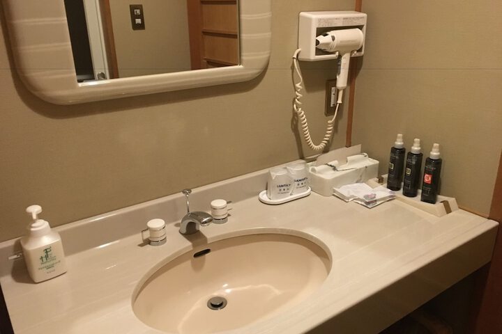 Room 11 of 42