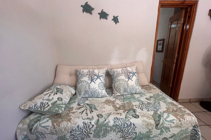 Room 13 of 33
