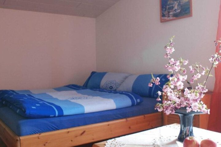 FERIENWOHNUNG PFERDEZENTRUM EDERSEE