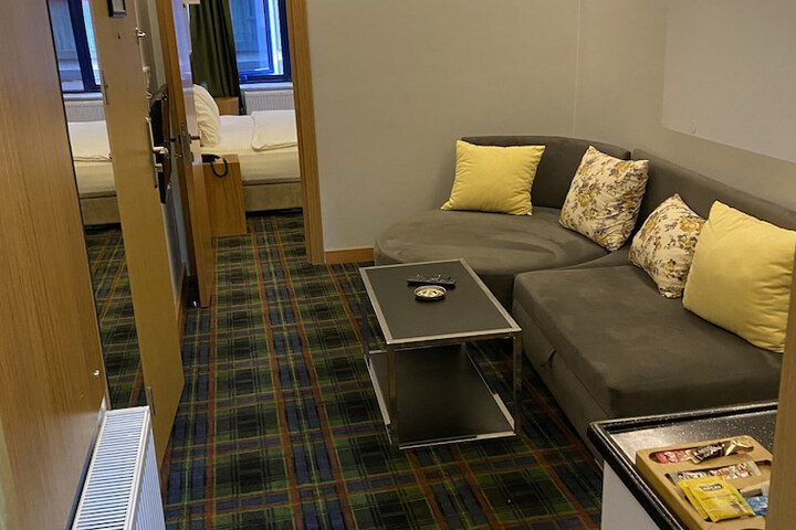 Room 8 of 26