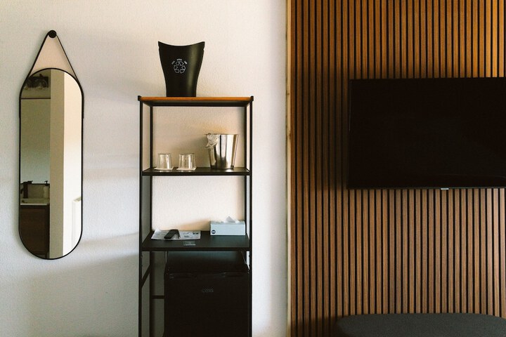 Room 76 of 147