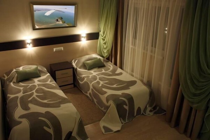 Room 5 of 44