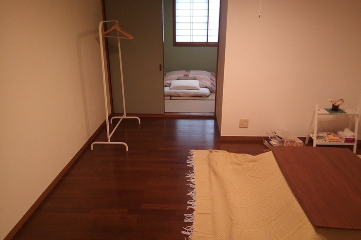 Room 16 of 28