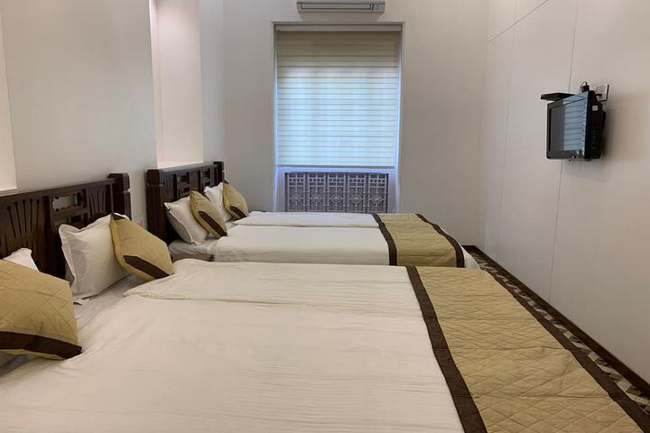 Room 30 of 44