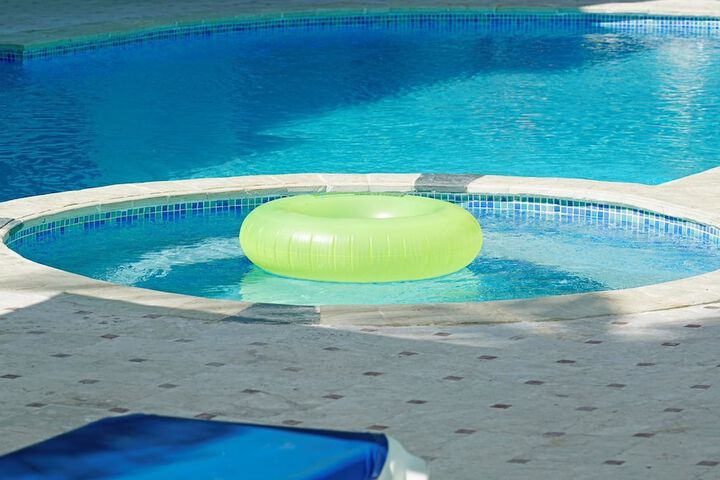 Pools & Facilities